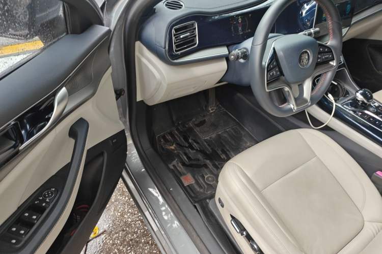 Used BYD Qin PLUS 2021 DM-i 55KM Flagship Model Driver Seat