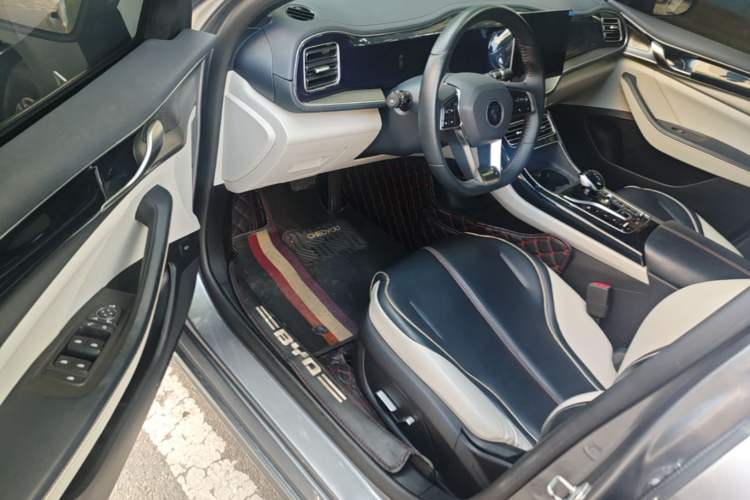 Used BYD Qin PLUS 2021 DM-i 55KM Flagship Model Driver Seat