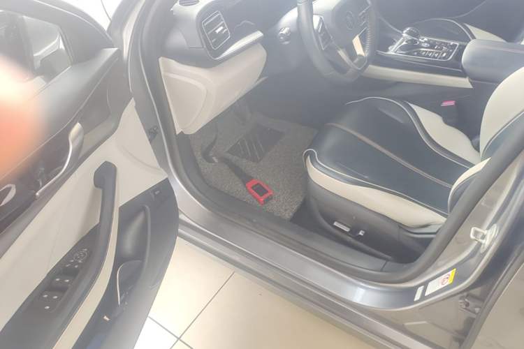 Used BYD Qin PLUS 2021 DM-i 55KM Flagship Model Driver Seat