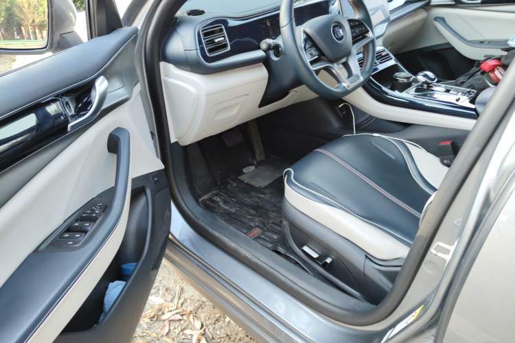 Used BYD Qin PLUS 2021 DM-i 120KM Flagship Model Driver Seat