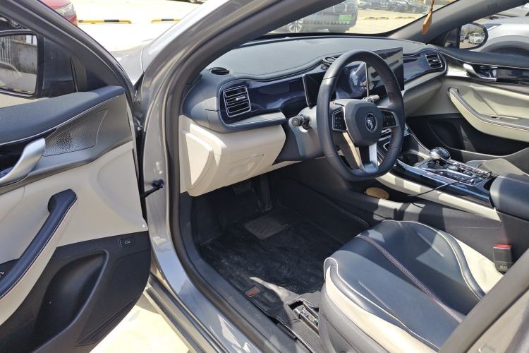 Used BYD Qin PLUS 2021 DM-i 55KM Flagship Model Driver Seat