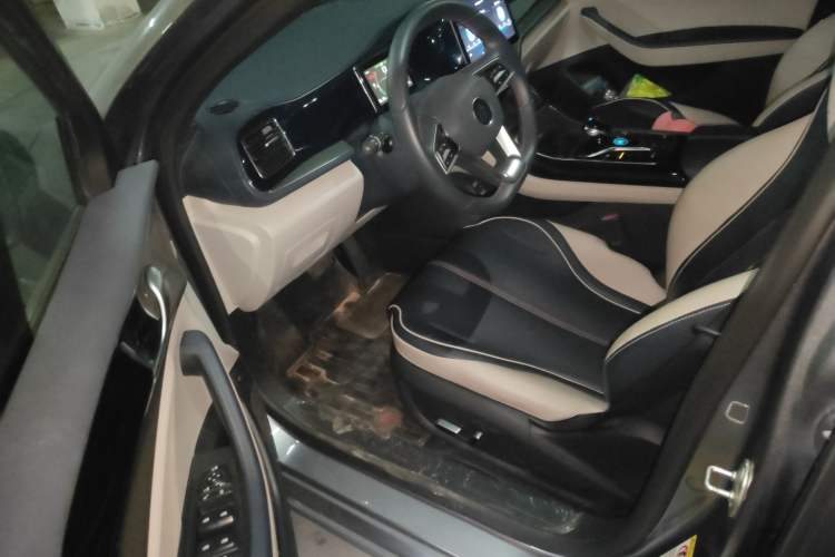 Used BYD Qin PLUS 2021 DM-i 55KM Flagship Model Driver Seat