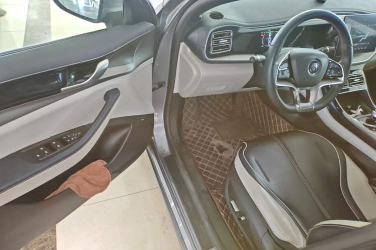 Used BYD Qin PLUS 2021 EV 500KM Luxury Model Driver Seat