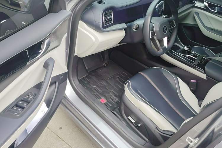 Used BYD Qin PLUS 2021 DM-i 55KM Flagship Model Driver Seat