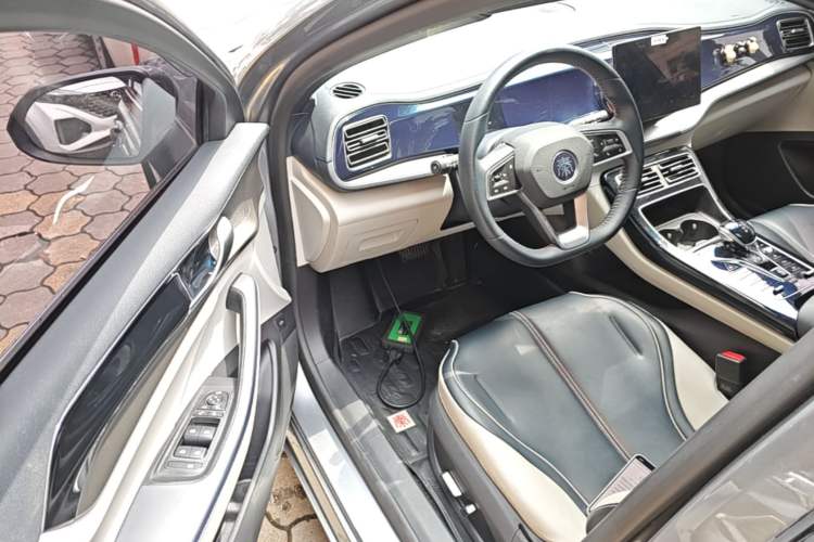 Used BYD Qin PLUS 2021 DM-i 55KM Flagship Model Driver Seat