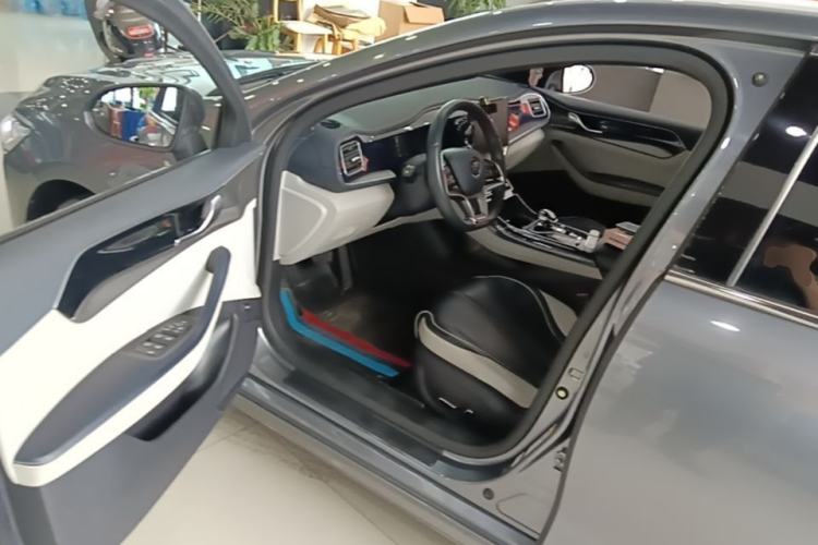 Used BYD Qin PLUS 2021 EV 500KM Luxury Model Driver Seat