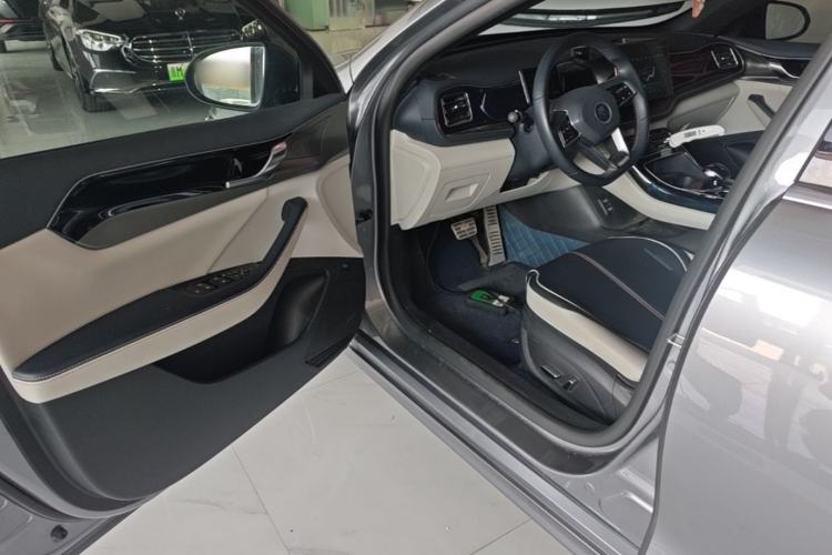 Used BYD Qin PLUS 2021 DM-i 55KM Flagship Model Driver Seat