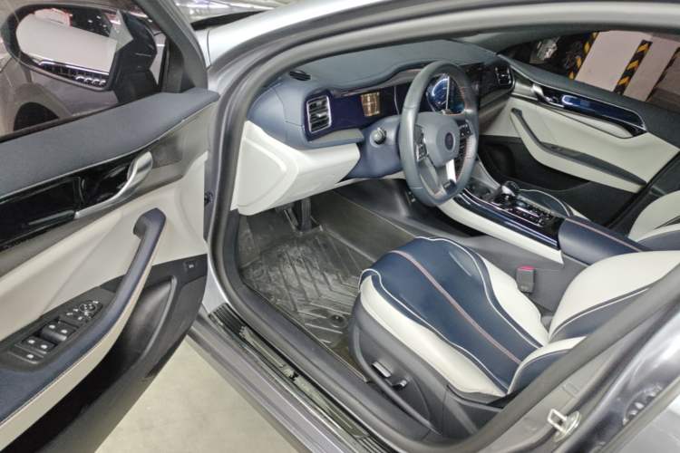 Used BYD Qin PLUS 2021 DM-i 55KM Flagship Model Driver Seat