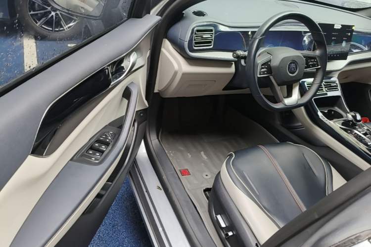 Used BYD Qin PLUS 2021 DM-i 55KM Flagship Model Driver Seat