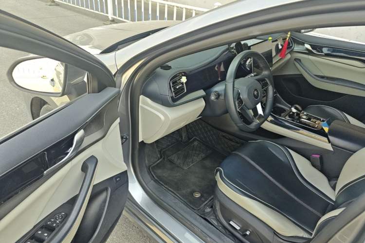 Used BYD Qin PLUS 2021 DM-i 55KM Flagship Model Driver Seat