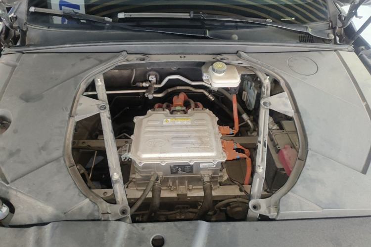Used BYD Qin PLUS 2021 EV 400KM Luxury Model Engine Bay