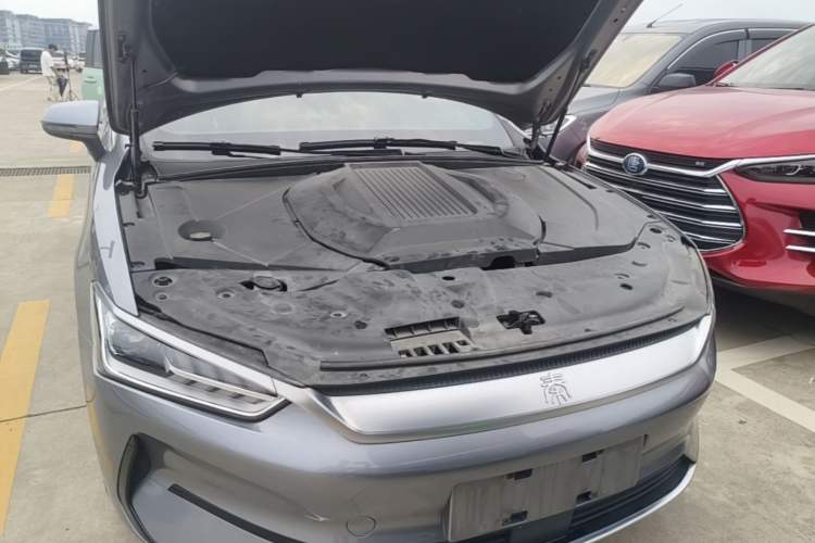 Used BYD Qin PLUS 2021 EV 500KM Luxury Model Engine Bay