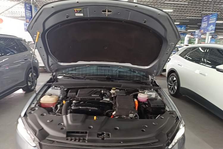 Used BYD Qin PLUS 2021 DM-i 120KM Flagship Model Engine Bay
