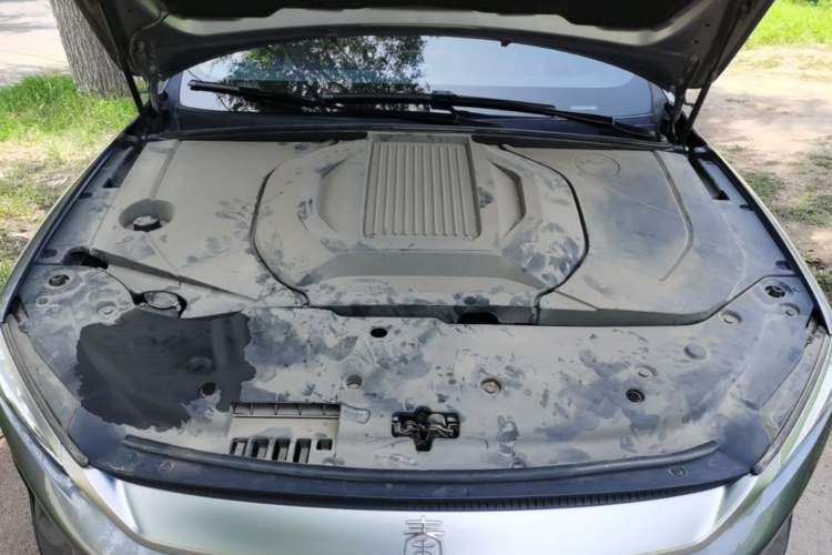Used BYD Qin PLUS 2021 EV 500KM Luxury Model Engine Bay