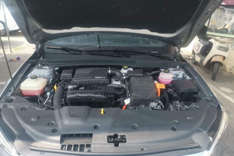 Used BYD Qin PLUS 2021 DM-i 120KM Flagship Model Engine Bay