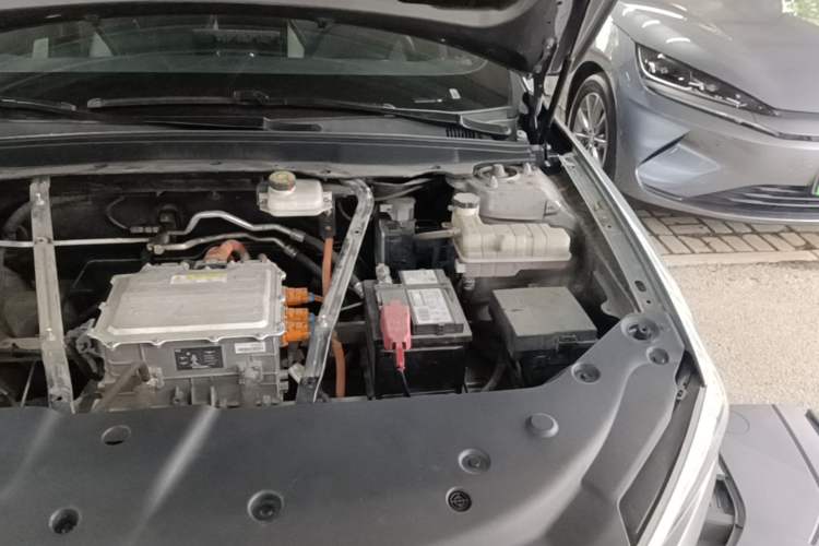Used BYD Qin PLUS 2021 EV 500KM Luxury Model Engine Bay Left