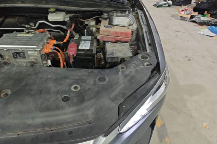 Used BYD Qin PLUS 2021 EV 500KM Luxury Model Engine Bay Left