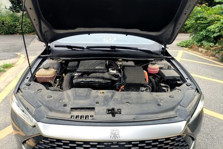 Used BYD Qin PLUS 2021 DM-i 120KM Flagship Model Engine Bay