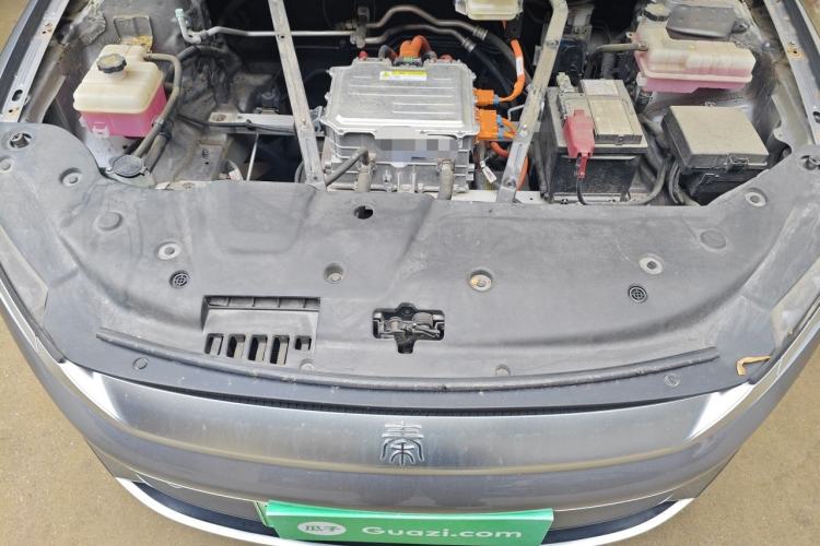 Used BYD Qin PLUS 2021 EV 400KM Luxury Model Engine Bay
