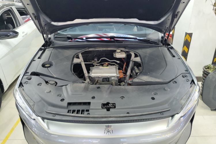 Used BYD Qin PLUS 2021 EV 400KM Luxury Model Engine Bay