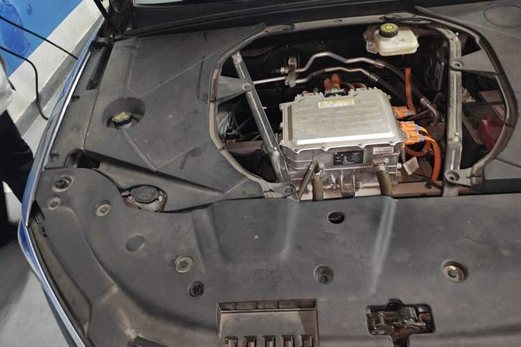Used BYD Qin PLUS 2021 EV 500KM Luxury Model Engine Bay Right
