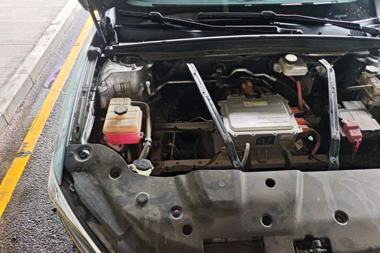 Used BYD Qin PLUS 2021 EV 500KM Luxury Model Engine Bay Right