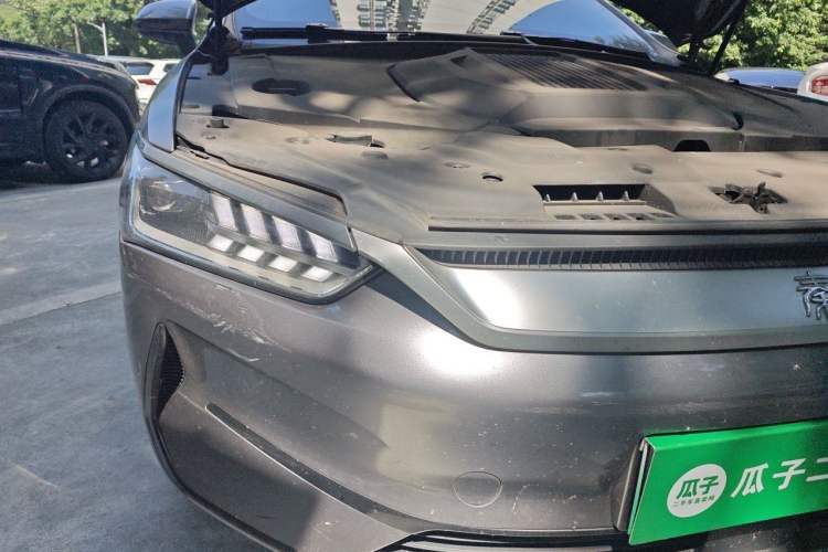 Used BYD Qin PLUS 2021 EV 500KM Luxury Model Engine Bay Right