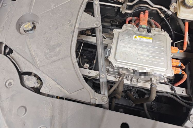 Used BYD Qin PLUS 2021 EV 400KM Luxury Model Engine Bay Right