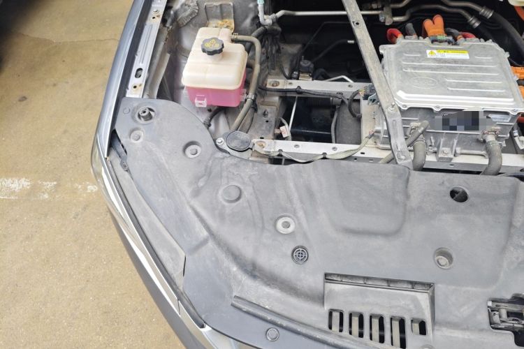Used BYD Qin PLUS 2021 EV 400KM Luxury Model Engine Bay Right