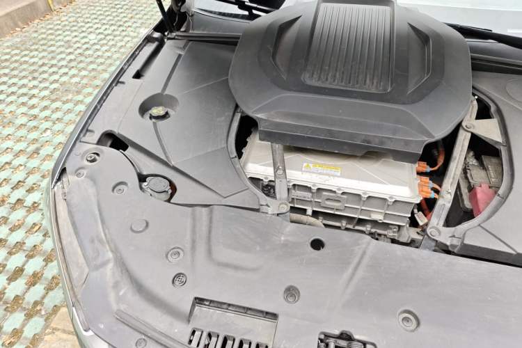 Used BYD Qin PLUS 2021 EV 600KM Flagship Model Engine Bay Right