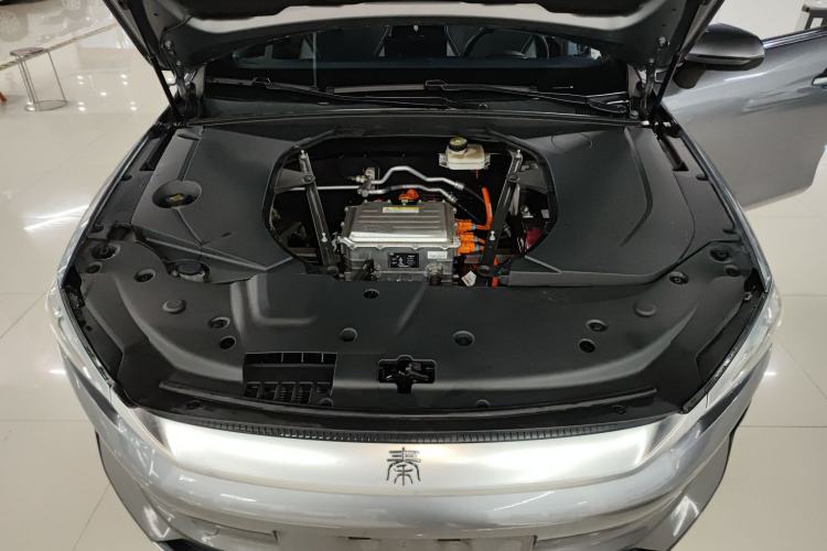 Used BYD Qin PLUS 2021 EV 400KM Luxury Model Engine Bay