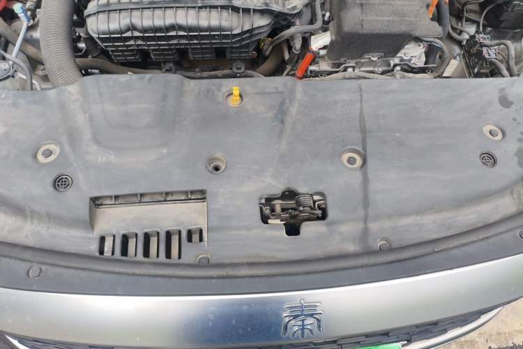 Used BYD Qin PLUS 2021 DM-i 55KM Flagship Model Engine Bay