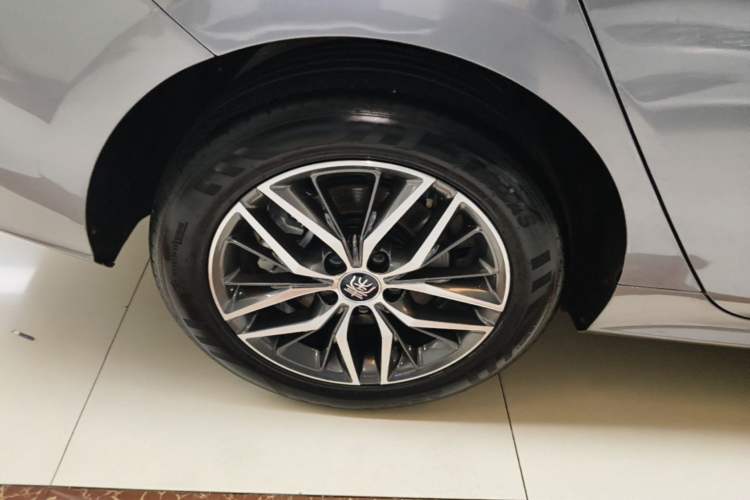 Used BYD Qin PLUS 2021 EV 400KM Luxury Model Exterior 1