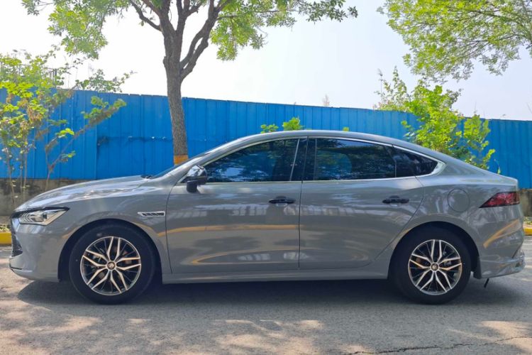 Used BYD Qin PLUS 2021 DM-i 55KM Flagship Model Exterior 2