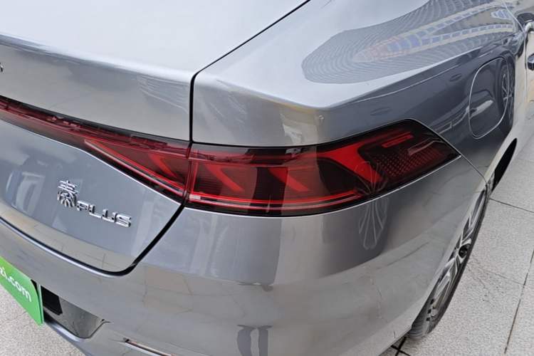 Used BYD Qin PLUS 2021 DM-i 55KM Flagship Model Exterior 3