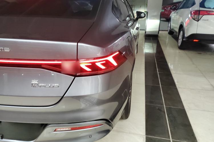Used BYD Qin PLUS 2021 DM-i 55KM Flagship Model Exterior 3