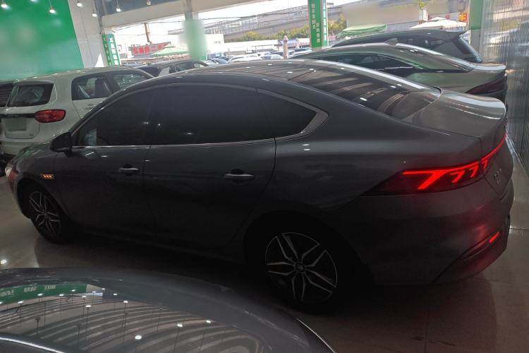 Used BYD Qin PLUS 2021 EV 500KM Luxury Model Exterior 3