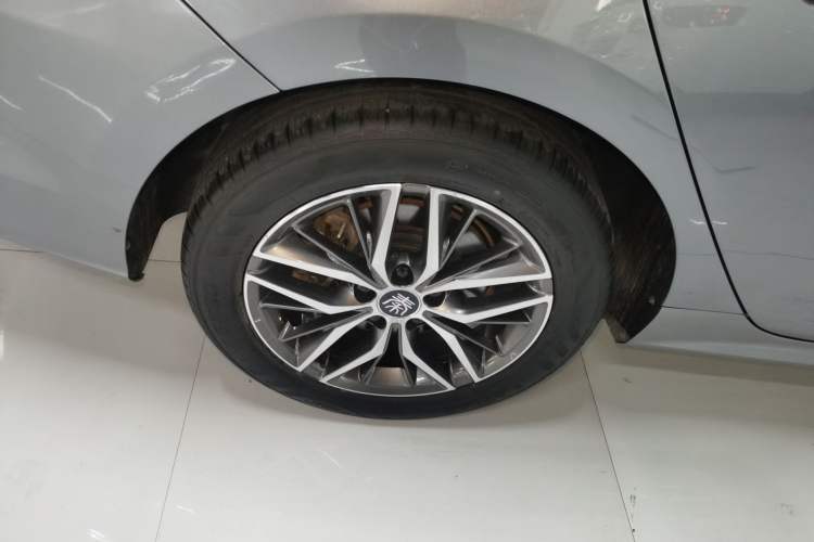 Used BYD Qin PLUS 2021 DM-i 55KM Flagship Model Exterior 4