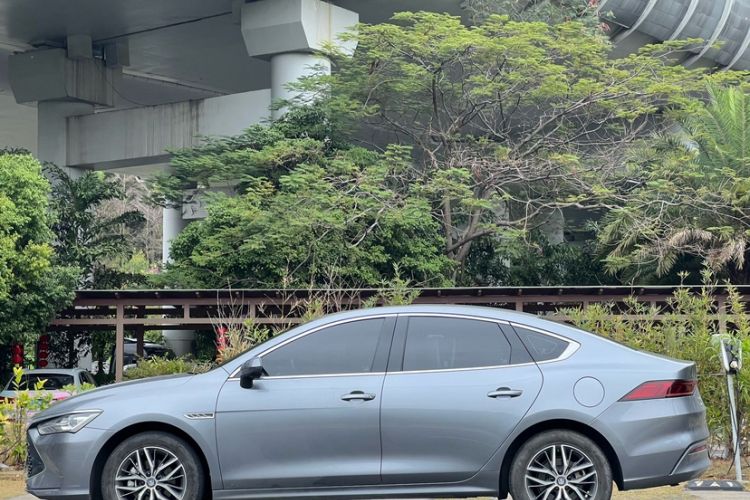 Used BYD Qin PLUS 2021 DM-i 120KM Flagship Model Exterior 4