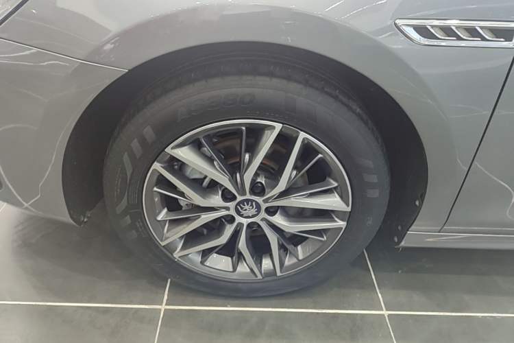Used BYD Qin PLUS 2021 EV 500KM Luxury Model Exterior 4