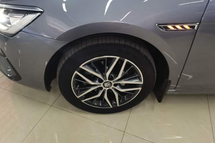 Used BYD Qin PLUS 2021 EV 400KM Luxury Model Exterior 4
