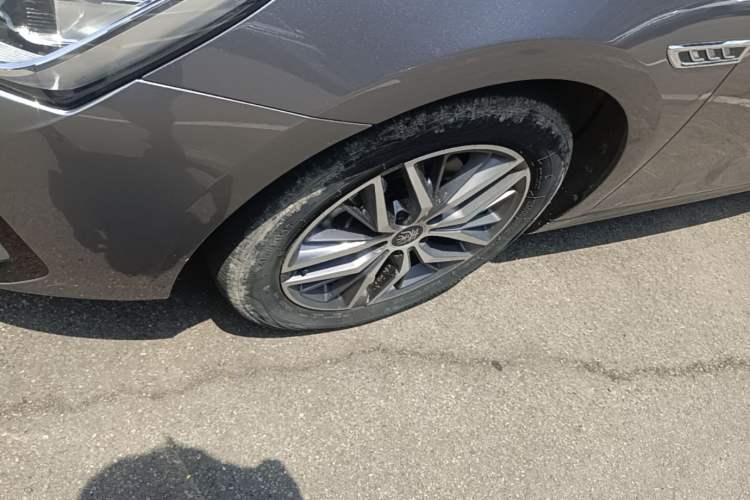 Used BYD Qin PLUS 2021 EV 500KM Luxury Model Exterior 4