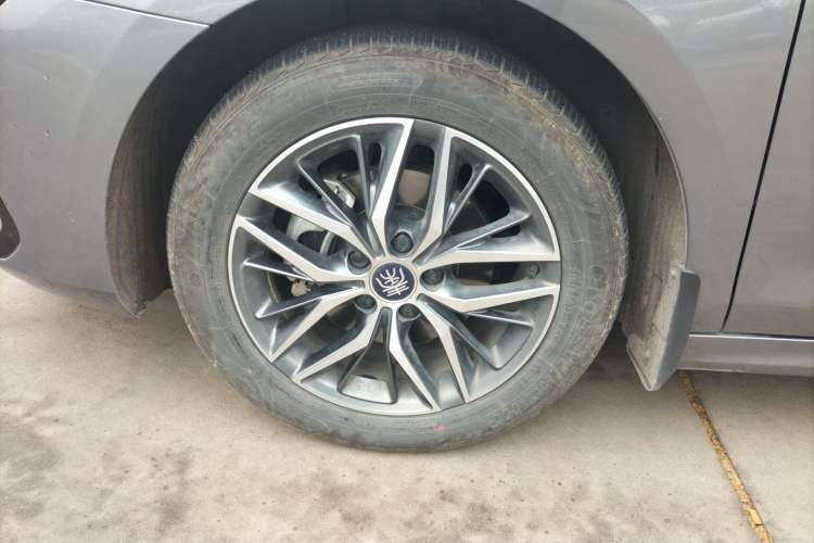 Used BYD Qin PLUS 2021 EV 400KM Luxury Model Exterior 4