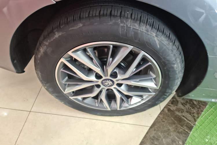 Used BYD Qin PLUS 2021 EV 500KM Luxury Model Exterior 5