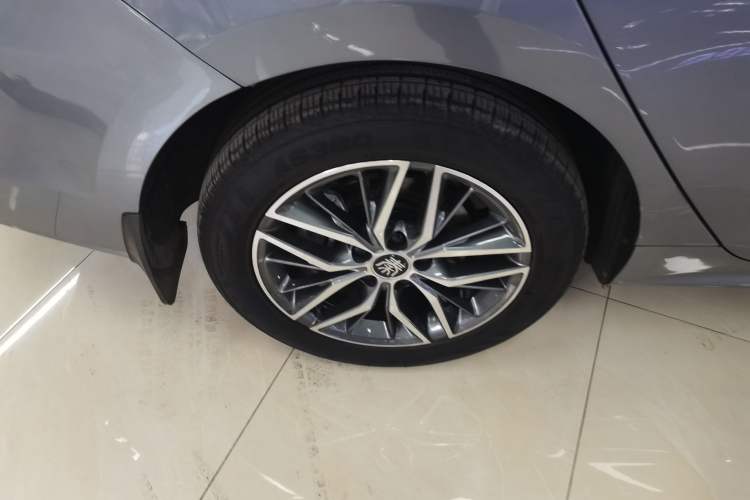 Used BYD Qin PLUS 2021 EV 400KM Luxury Model Exterior 5