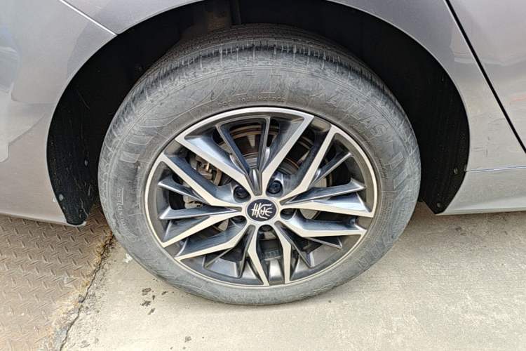 Used BYD Qin PLUS 2021 DM-i 120KM Flagship Model Exterior 5
