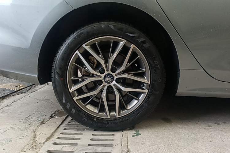 Used BYD Qin PLUS 2021 DM-i 55KM Flagship Model Exterior 5