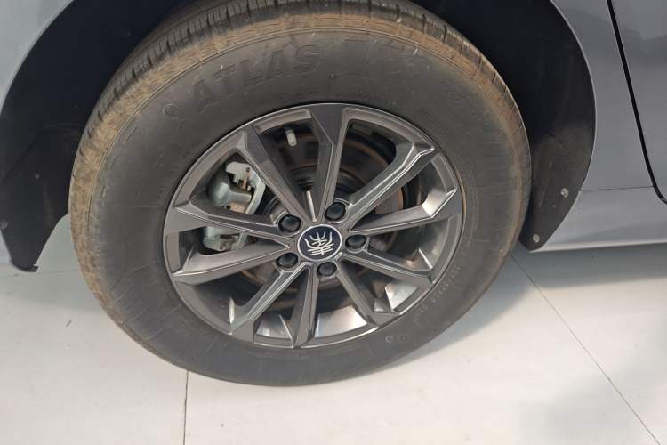 Used BYD Qin PLUS 2021 EV 400KM Leading Comfort Edition Exterior 5