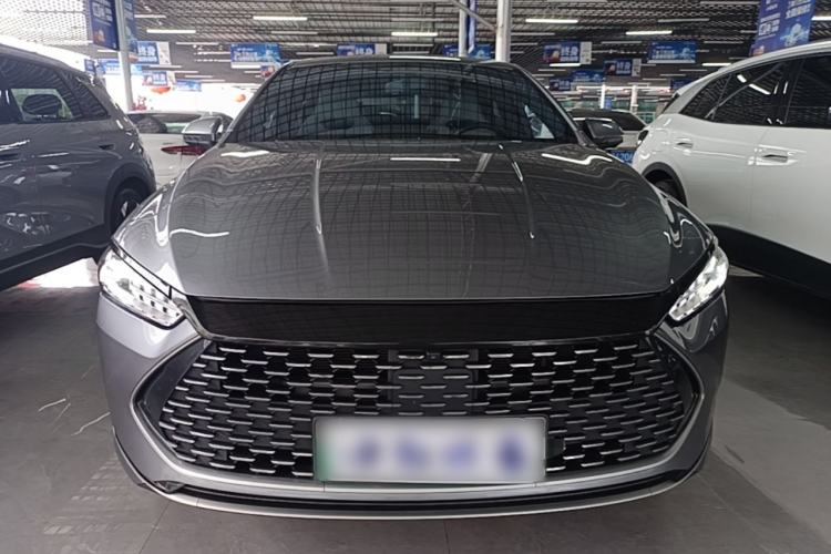 Used BYD Qin PLUS 2021 DM-i 120KM Flagship Model Front
