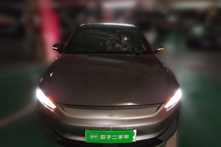 Used BYD Qin PLUS 2021 EV 600KM Flagship Model Front